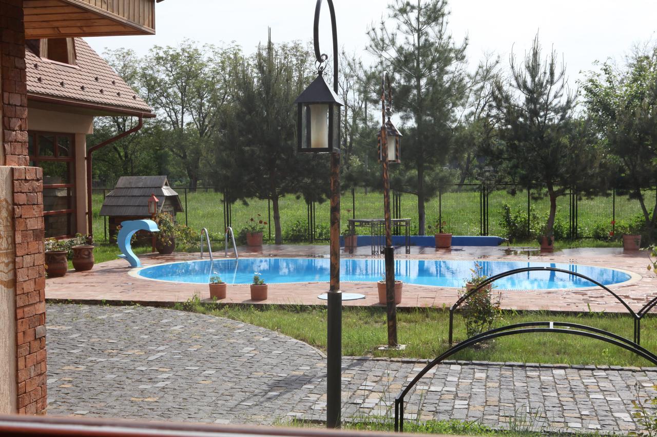 Publo Spa Hotel Vyshkove Exterior foto